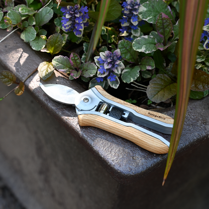 Mini Wood Handle Pruning Snips