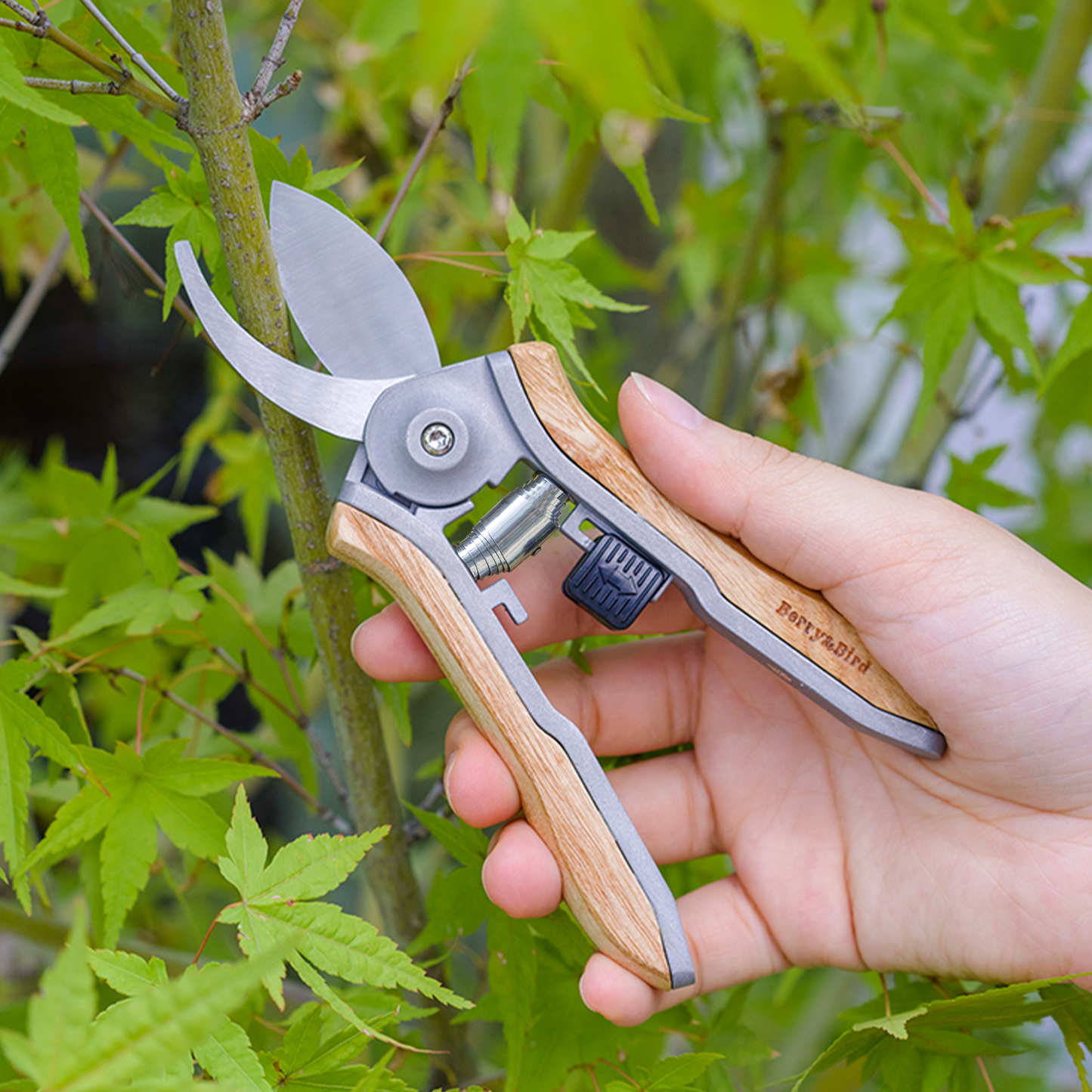 Mini Wood Handle Pruning Snips