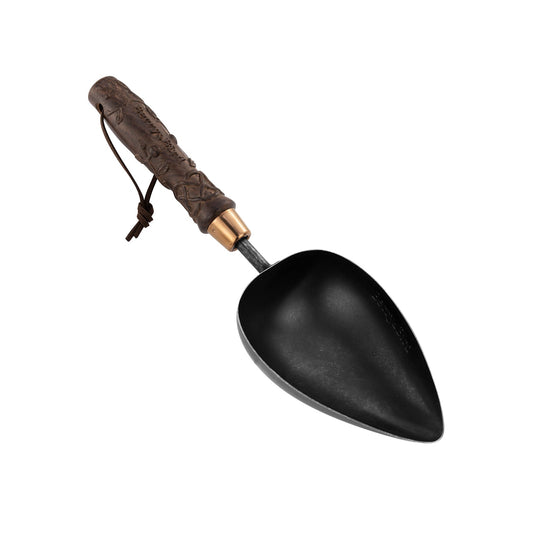 Nordic Carved Hand potting scoop