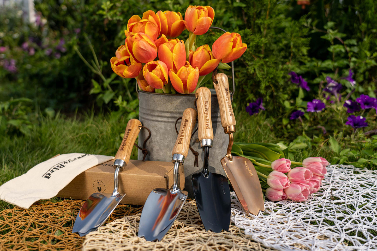 Tulip Garden Tool Set 3 PCS Stainless Steel Gardening Tool Kit for Lady (Black, Rose Gold, Sliver)