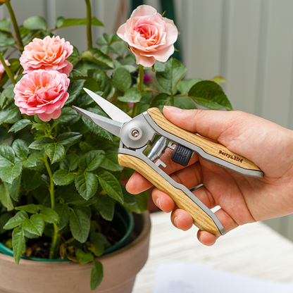 Wood Handle Pruning Snips