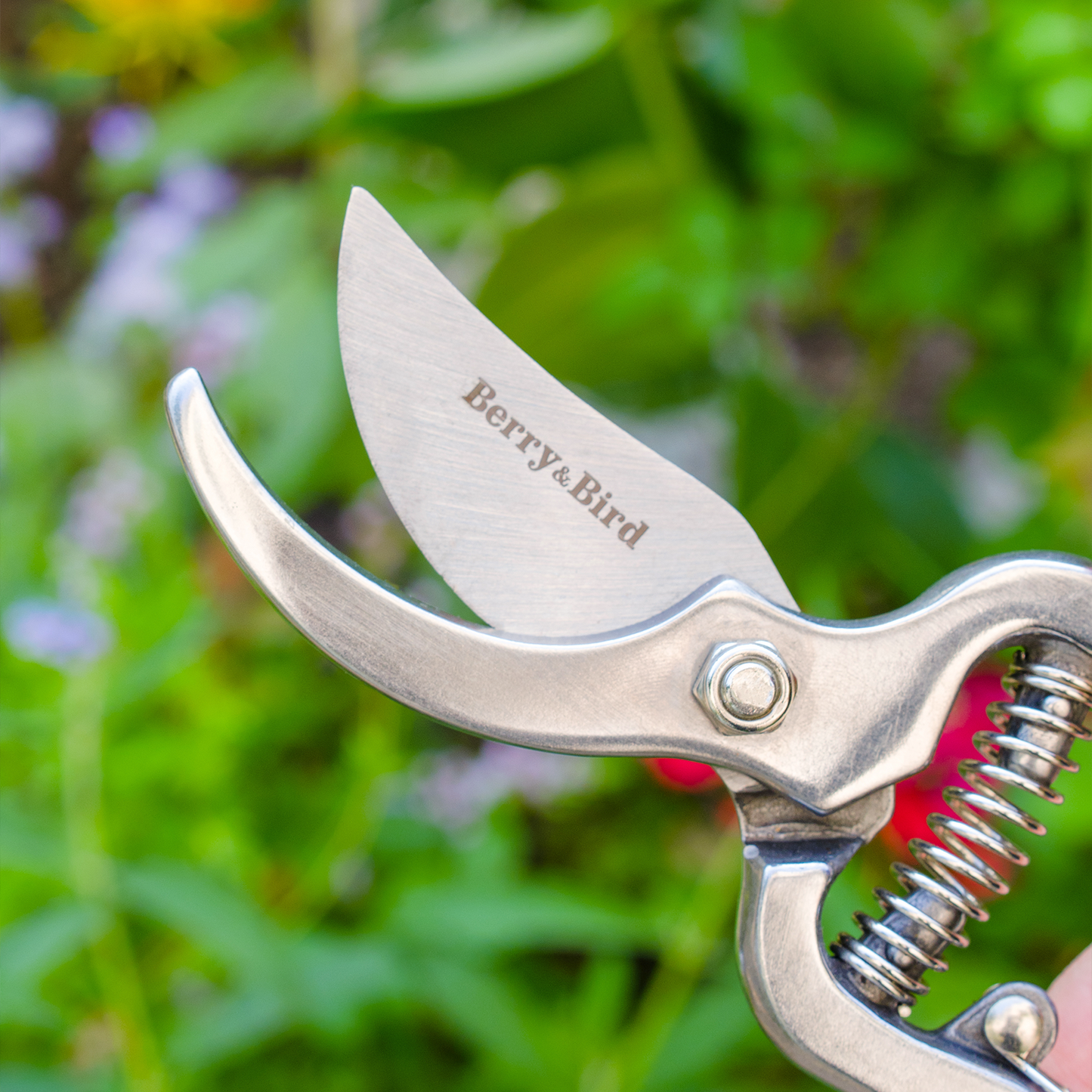 Wooden Handle Bypass Secateurs